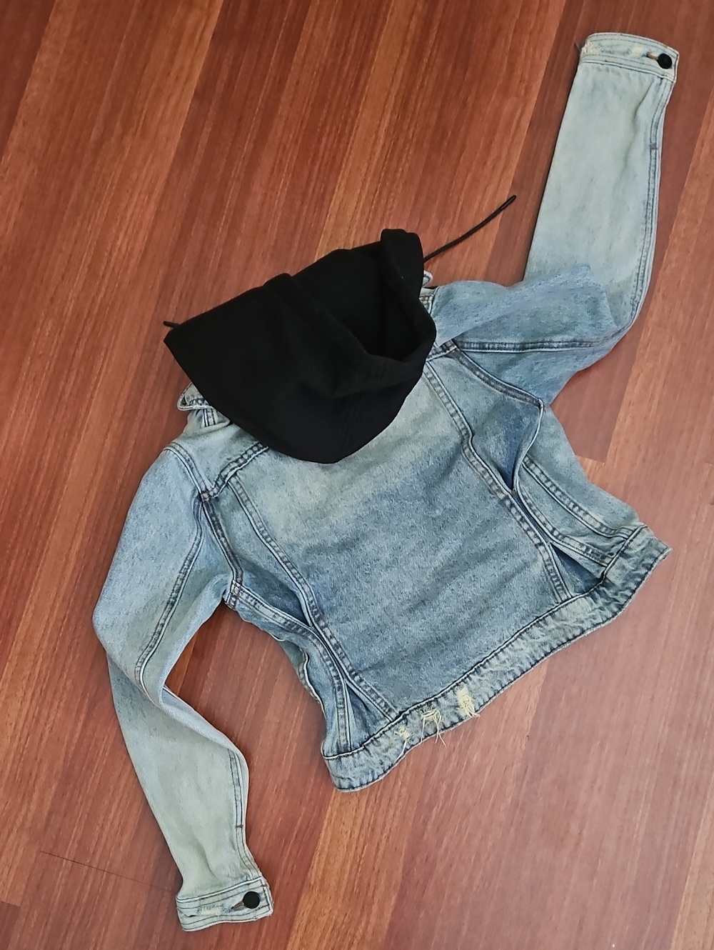 Blanknyc Jean Jacket Removable Hood Distressed NWOT Small - Picture 10 of 10